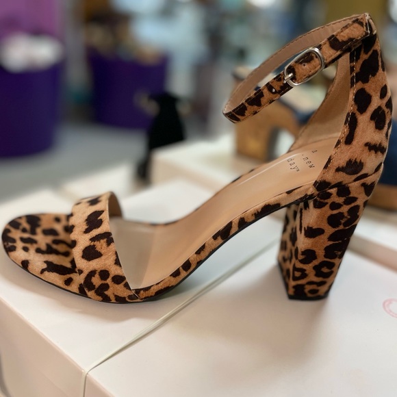 A NEW DAY Cheetah Print Block Heel Sandal! - Picture 2 of 6